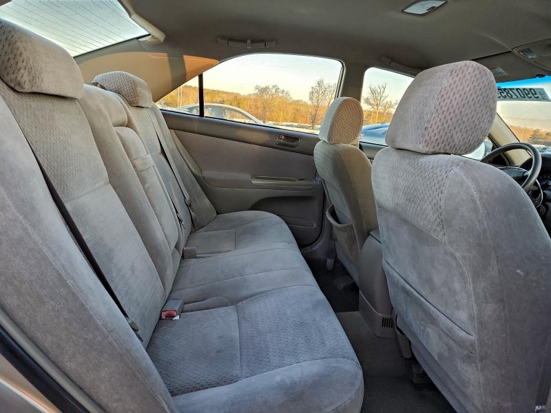 Photo 10 from auction – 2003 TOYOTA CAMRY LE with VIN 4T1BE32K43U673358