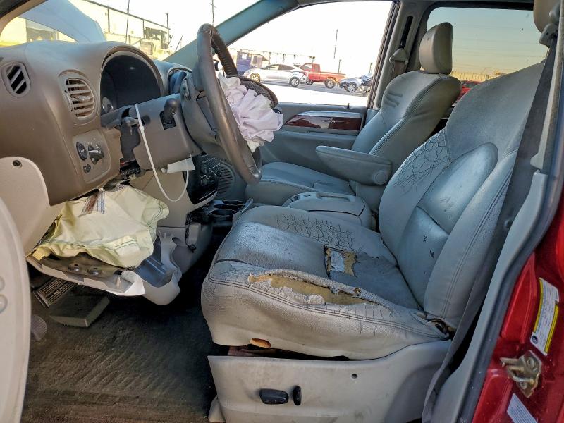 Photo 7 from auction – 2005 CHRYSLER TOWN & COU with VIN 2C8GP64L15R567430