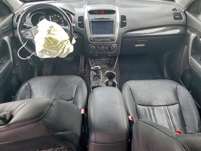 Photo 8 from auction – 2014 KIA SORENTO with VIN 5XYKW4A71EG443169