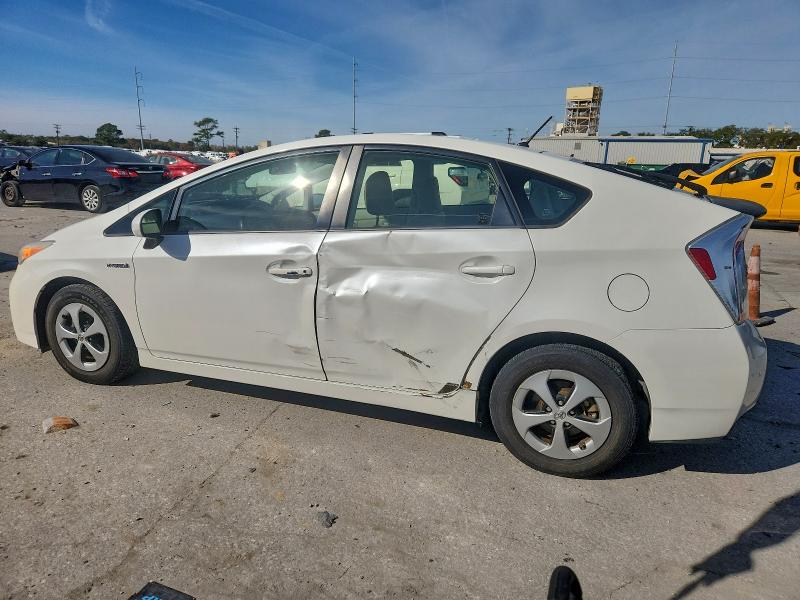 Photo 2 from auction – 2012 TOYOTA PRIUS with VIN JTDKN3DU2C5476623