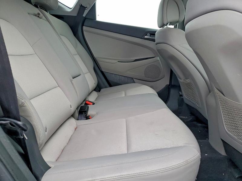 Photo 11 from auction – 2018 HYUNDAI TUCSON SEL with VIN KM8J3CA40JU637930