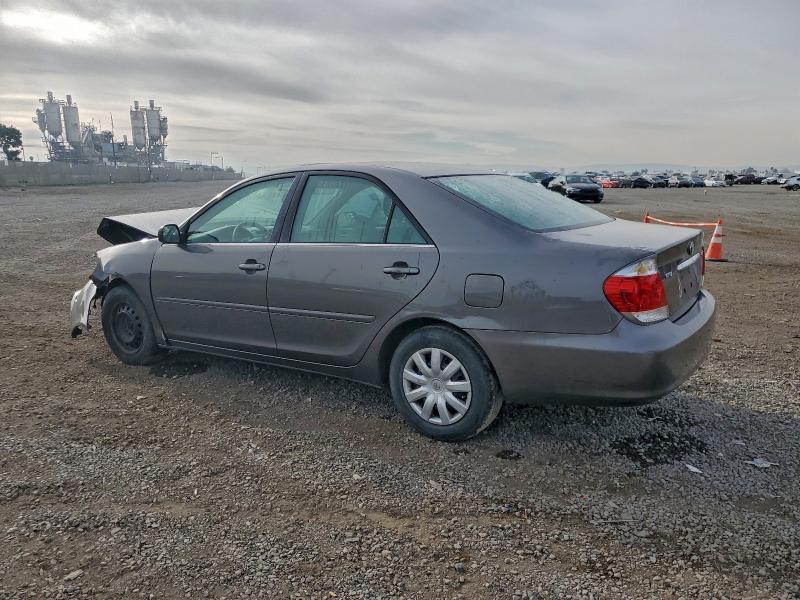 Photo 2 from auction – 2005 TOYOTA CAMRY with VIN 4T1BE32K25U971359