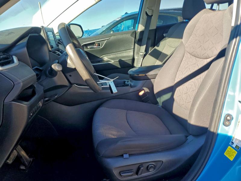 Photo 7 from auction – 2019 TOYOTA RAV4 XLE with VIN 2T3W1RFV2KC016750