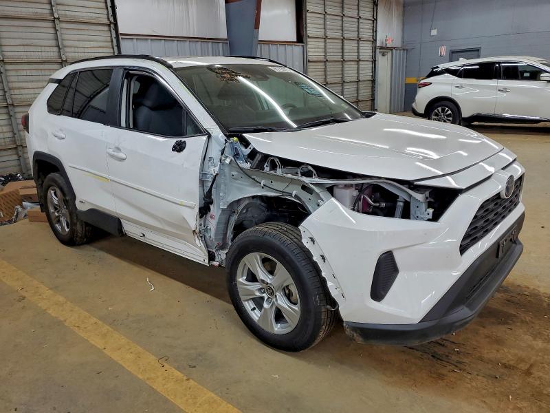 Photo 4 from auction – 2024 TOYOTA RAV4 XLE with VIN 2T3RWRFV3RW248457