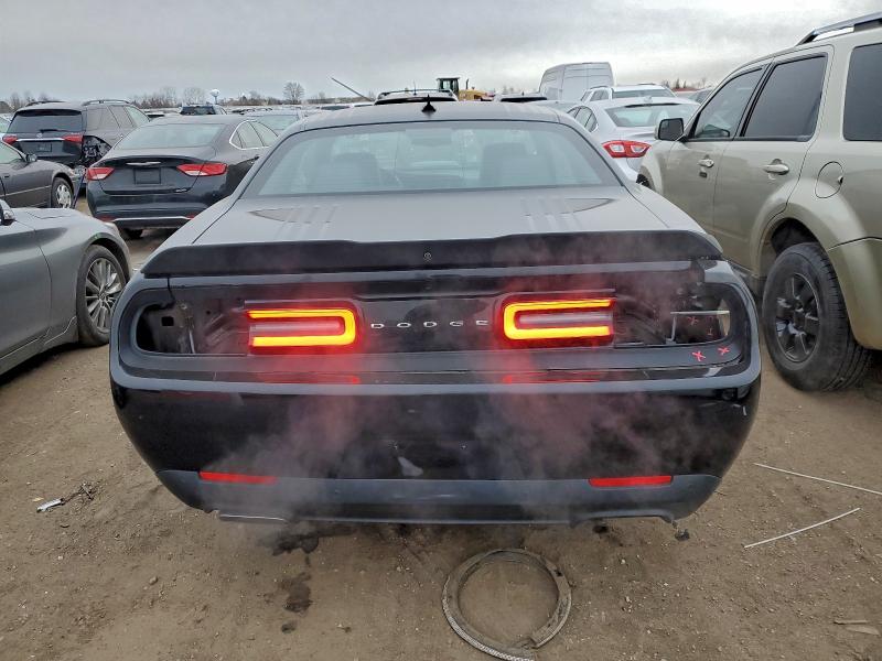 Photo 6 from auction – 2018 DODGE CHALLENGER with VIN 2C3CDZFJ8JH332260