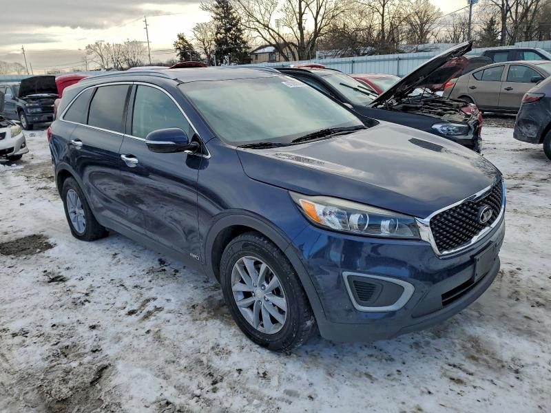 Photo 4 from auction – 2016 KIA SORENTO LX with VIN 5XYPGDA30GG169823