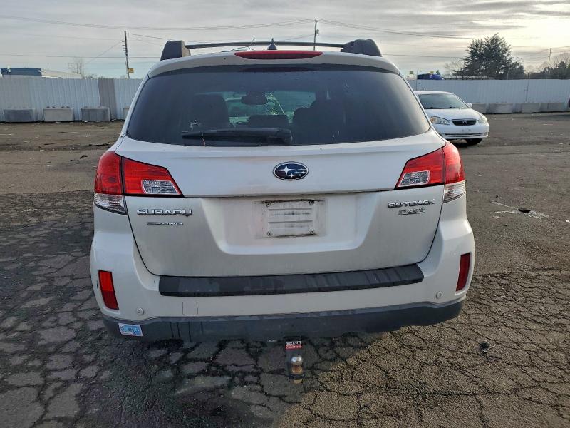 Photo 6 from auction – 2013 SUBARU OUTBACK 2. with VIN 4S4BRBJC8D3209795