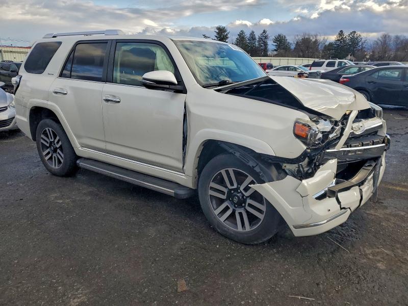 Zdjęcie 4 z aukcji – 2015 TOYOTA 4RUNNER SR z VIN JTEBU5JR4F5265759