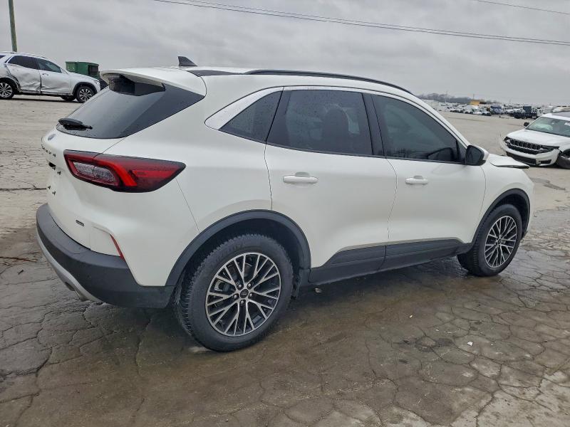 Photo 3 from auction – 2023 FORD ESCAPE with VIN 1FMCU0E19PUB47449