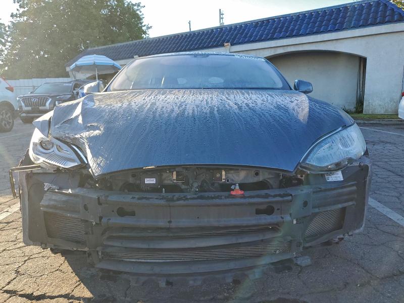 Photo 5 from auction – 2013 TESLA MODEL S with VIN 5YJSA1CG9DFP23499