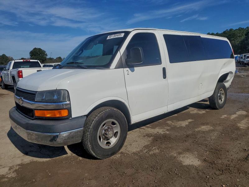CHEVROLET EXPRESS G3 2016 with VIN 1GAZGPFG4G1216480 - Photo from auction