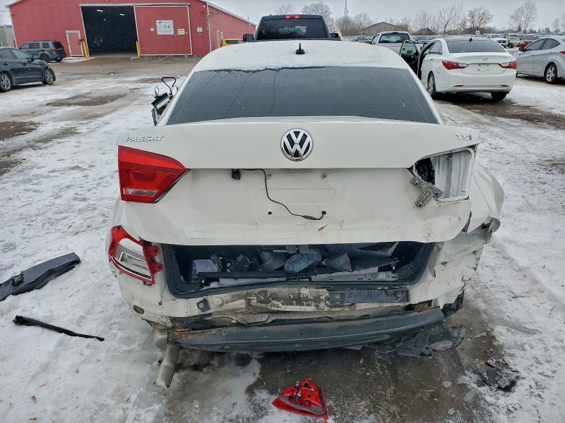 Photo 6 from auction – 2015 VOLKSWAGEN PASSAT S with VIN 1VWAS7A37FC028348