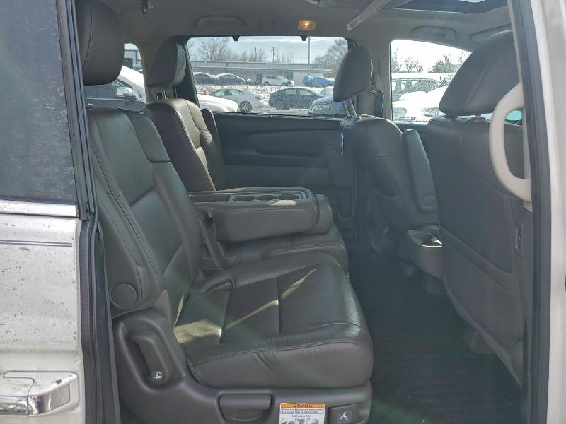 Photo 11 from auction – 2017 HONDA ODYSSEY with VIN 5FNRL5H62HB010384