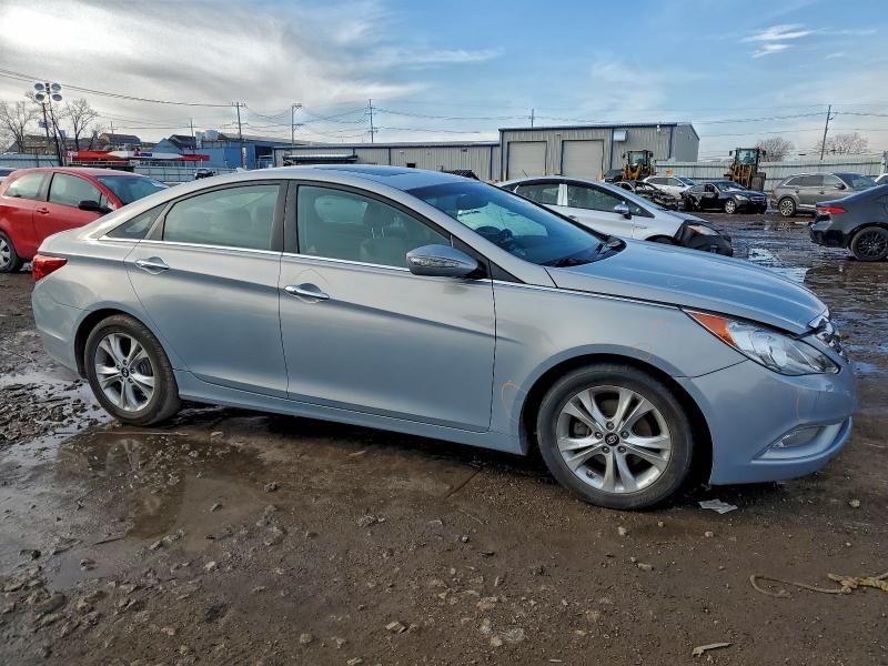Photo 4 from auction – 2011 HYUNDAI SONATA SE with VIN 5NPEC4AC0BH225103