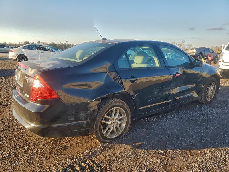 Photo 3 from auction – 2012 FORD FUSION S with VIN 3FAHP0GA4CR148160