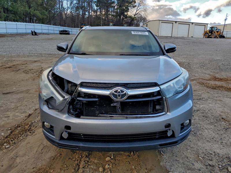 Photo 5 from auction – 2015 TOYOTA HIGHLANDER with VIN 5TDKKRFH7FS087471