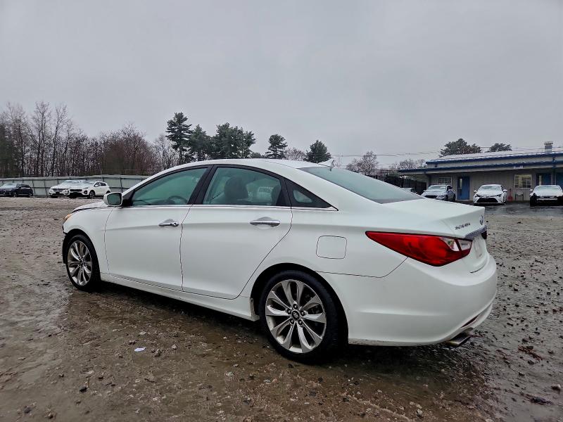 Photo 2 from auction – 2011 HYUNDAI SONATA SE with VIN 5NPEC4AC9BH188102