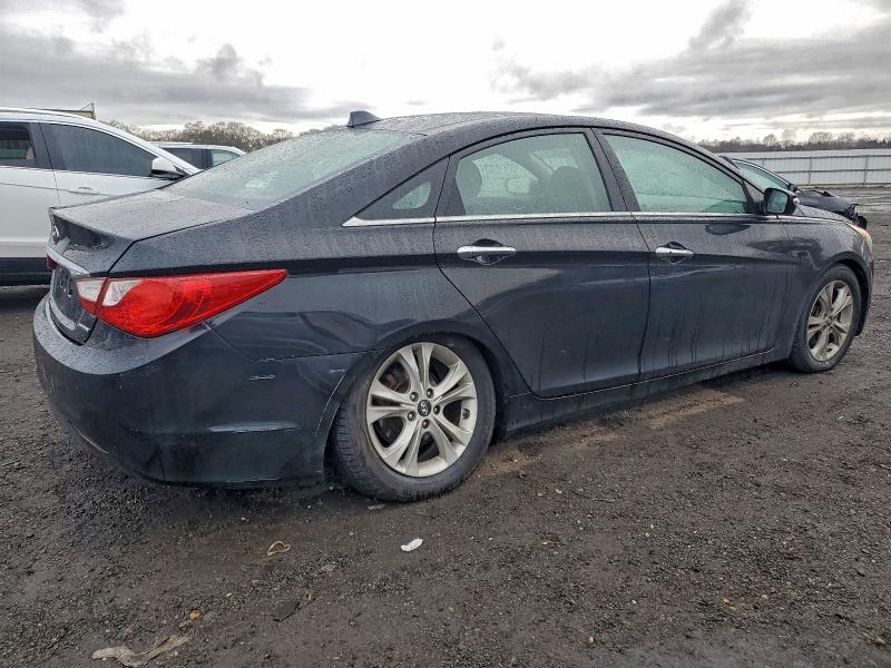 Photo 3 from auction – 2012 HYUNDAI SONATA SE with VIN 5NPEC4AC1CH357076
