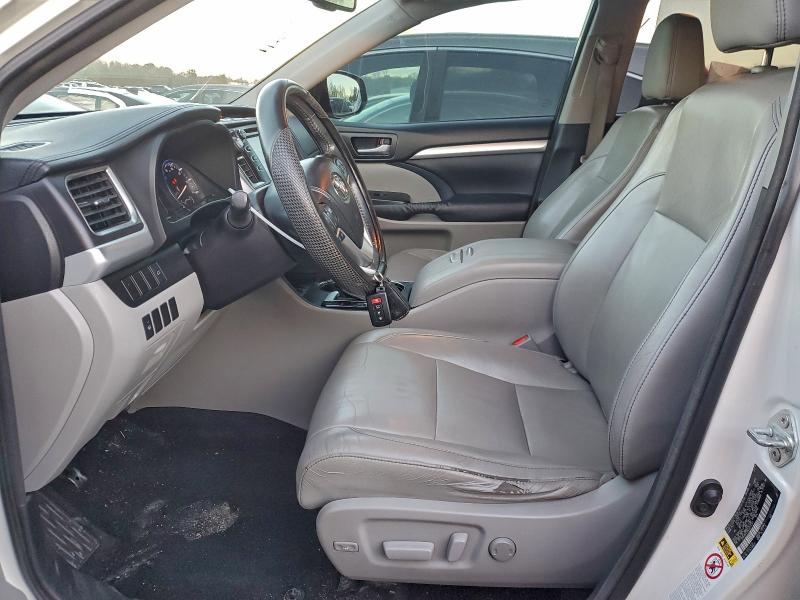 Photo 7 from auction – 2014 TOYOTA HIGHLANDER with VIN 5TDJKRFH6ES013341