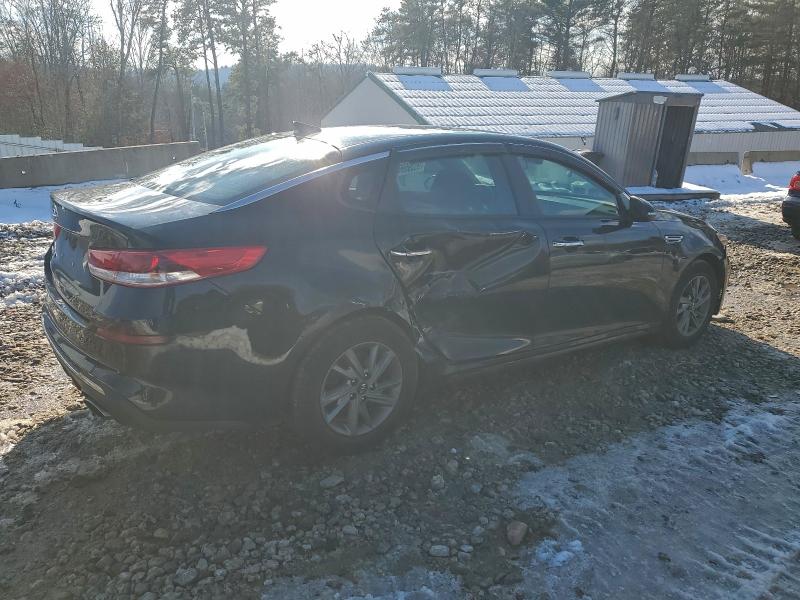 Photo 3 from auction – 2019 KIA OPTIMA with VIN 5XXGT4L32KG325351
