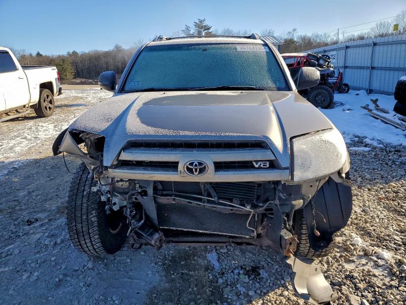 Photo 5 from auction – 2003 TOYOTA 4RUNNER SR with VIN JTEBT14R430027569