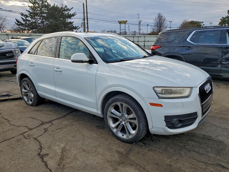 Photo 4 from auction – 2015 AUDI Q3 PRESTIG with VIN WA1GFCFS0FR013708