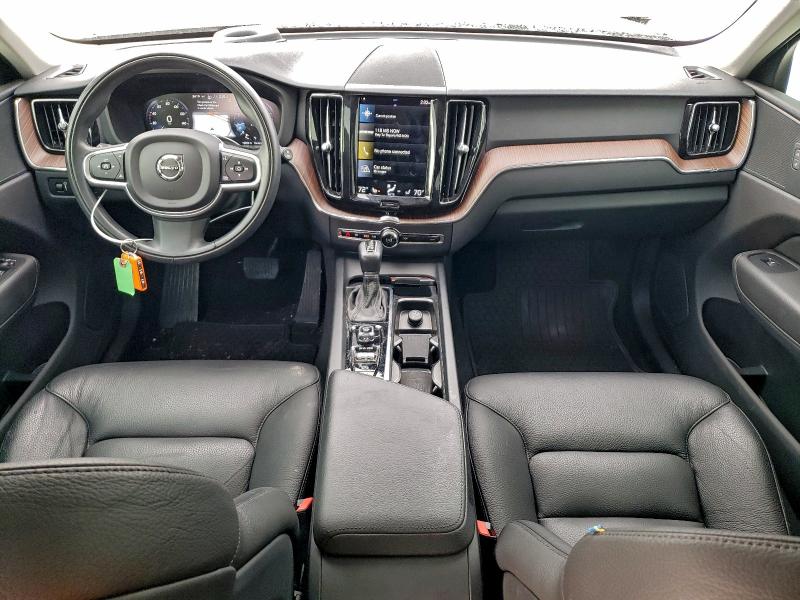 Photo 8 from auction – 2021 VOLVO XC60 T5 MO with VIN YV4102DK7M1835845