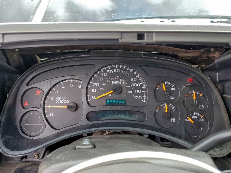 Photo 9 from auction – 2005 CHEVROLET SILVERADO with VIN 2GCEK19B351128609