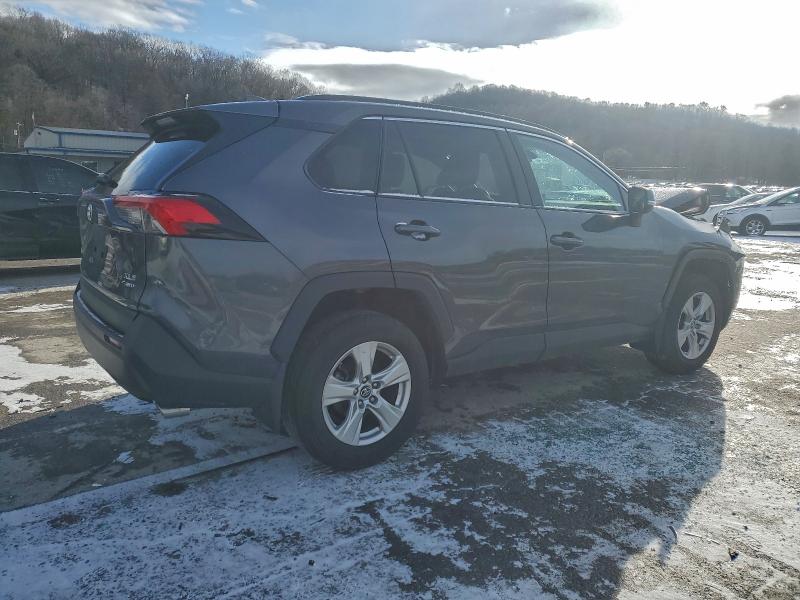 Photo 3 from auction – 2019 TOYOTA RAV4 XLE with VIN 2T3P1RFV2KW044969