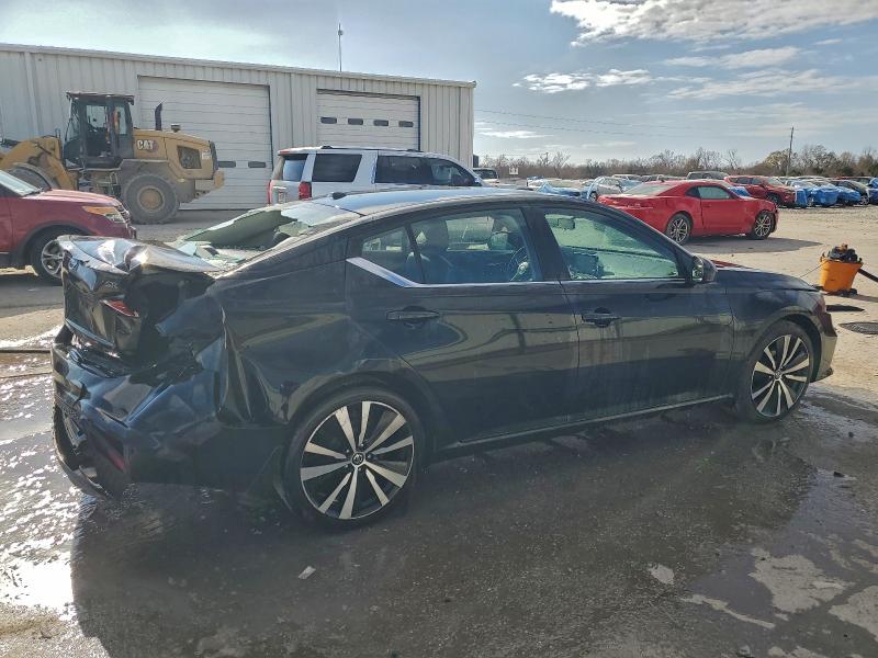 Photo 3 from auction – 2019 NISSAN ALTIMA SR with VIN 1N4BL4CV4KC129333
