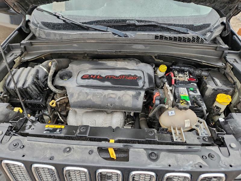 Photo 12 from auction – 2017 JEEP RENEGADE L with VIN ZACCJBBB2HPF31114