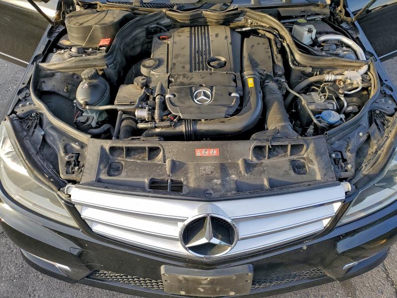 Photo 11 from auction – 2013 MERCEDES-BENZ C with VIN WDDGF4HB0DA803813