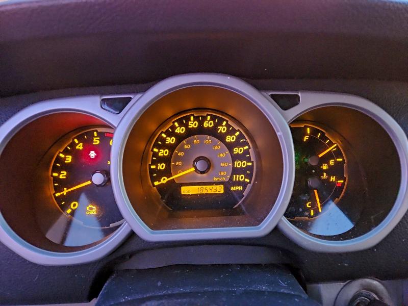 Photo 9 from auction – 2004 TOYOTA 4RUNNER SR with VIN JTEZU14R748022297