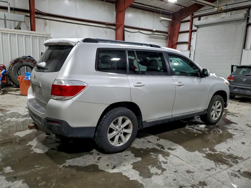 Photo 3 from auction – 2013 TOYOTA HIGHLANDER with VIN 5TDBK3EH4DS225379