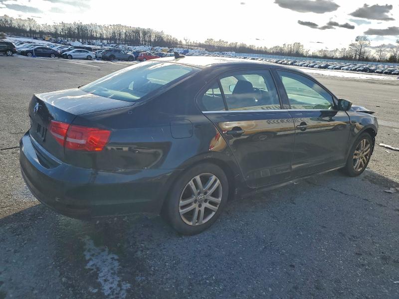 Photo 3 from auction – 2015 VOLKSWAGEN JETTA BASE with VIN 3VW2K7AJ1FM214257
