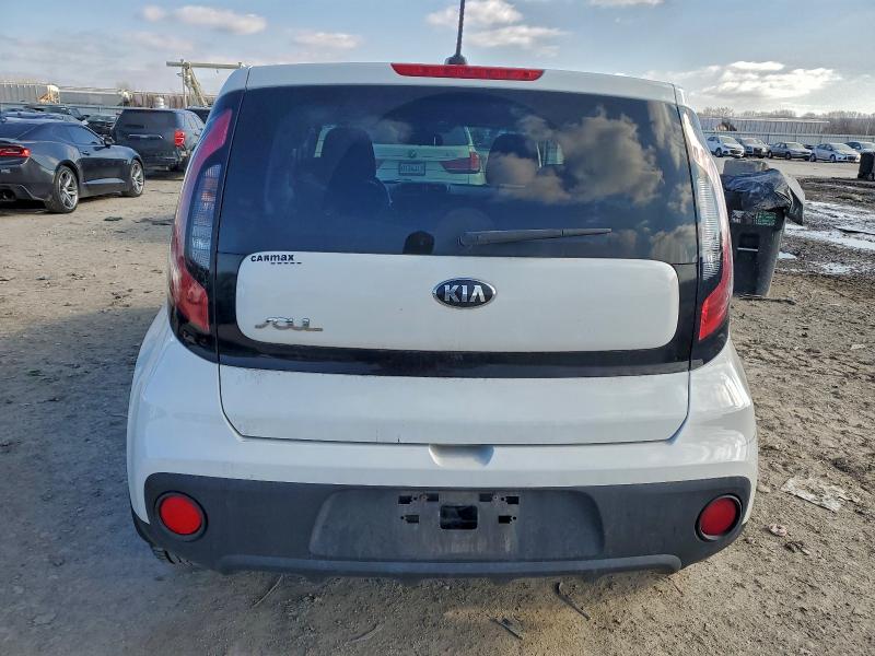 Photo 6 from auction – 2017 KIA SOUL with VIN KNDJN2A20H7412892