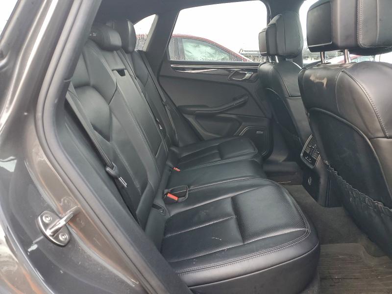 Photo 11 from auction – 2018 PORSCHE MACAN with VIN WP1AA2A52JLB16547