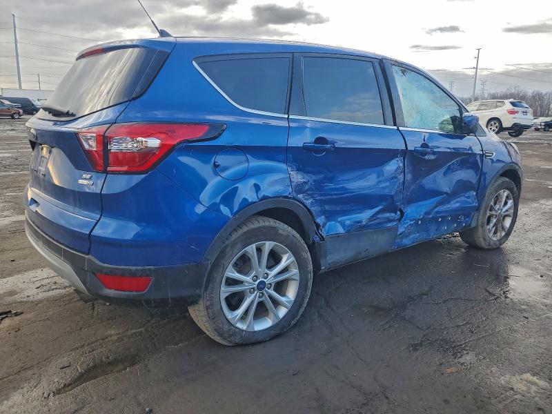 Photo 3 from auction – 2019 FORD ESCAPE with VIN 1FMCU9GD8KUC01019
