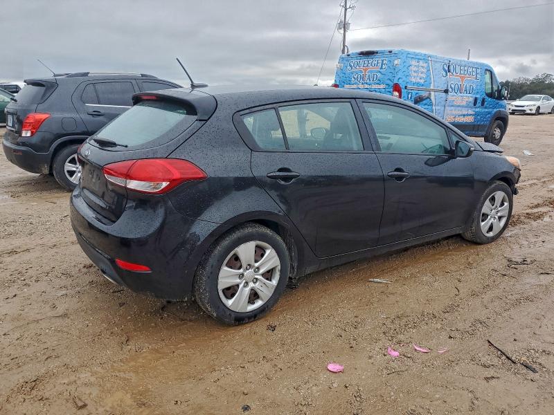 Photo 3 from auction – 2016 KIA FORTE LX with VIN KNAFK5A84G5547045