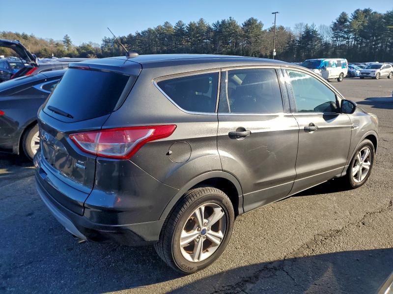 Photo 3 from auction – 2015 FORD ESCAPE SE with VIN 1FMCU9GX4FUC84352