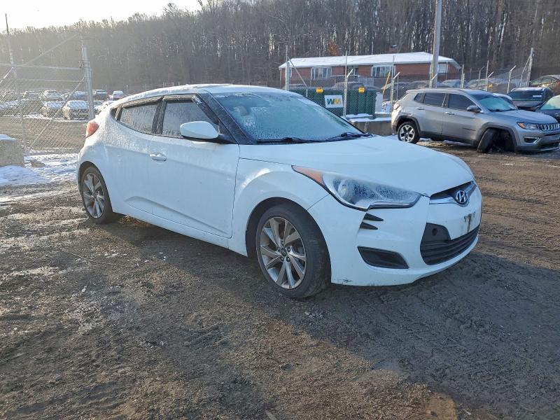 Photo 4 from auction – 2016 HYUNDAI VELOSTER with VIN KMHTC6AD1GU292345