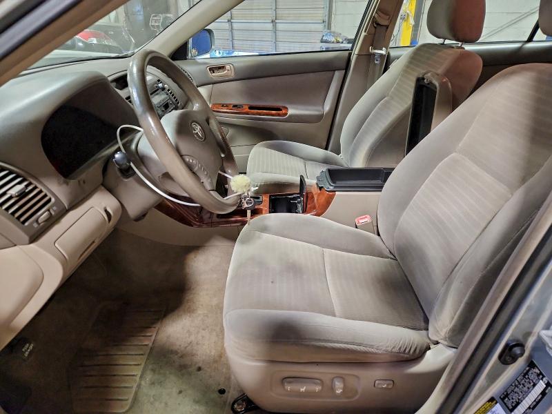 Photo 7 from auction – 2005 TOYOTA CAMRY LE with VIN 4T1BE30K05U546807