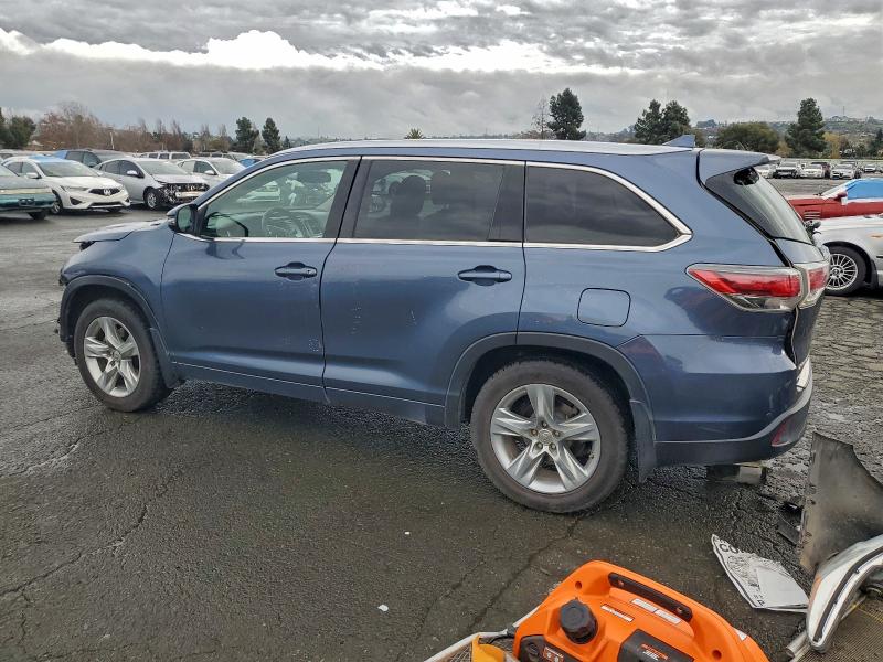 Photo 2 from auction – 2014 TOYOTA HIGHLANDER with VIN 5TDDKRFH3ES071341