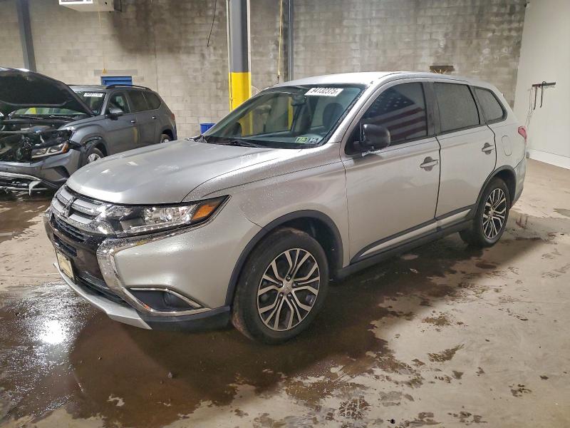MITSUBISHI OUTLANDER 2018 with VIN JA4AD2A35JZ002914 - Photo from auction