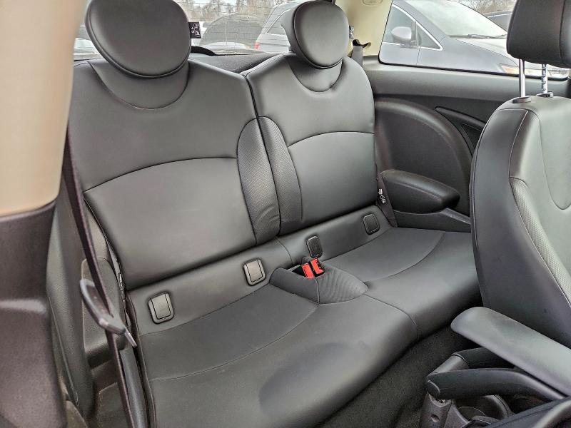Photo 10 from auction – 2011 MINI COOPER with VIN WMWSU3C52BT093172