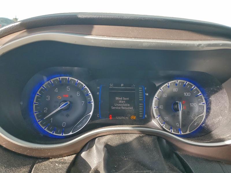 Photo 9 from auction – 2017 CHRYSLER PACIFICA T with VIN 2C4RC1BG4HR810442