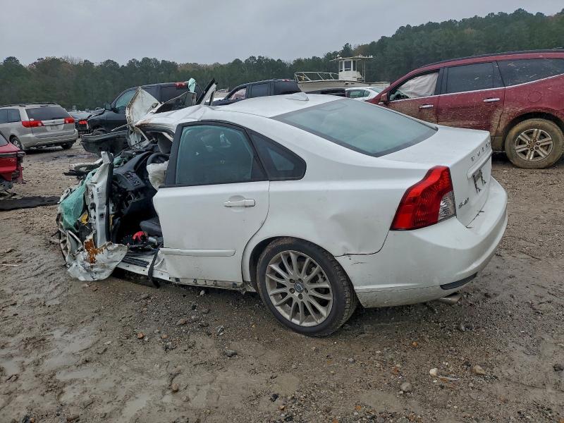 Photo 2 from auction – 2011 VOLVO S40 with VIN YV1672MS1B2548264