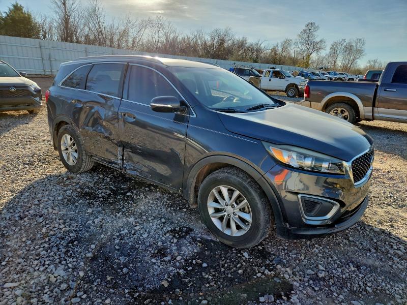 Photo 4 from auction – 2017 KIA SORENTO with VIN 5XYPG4A32HG257435