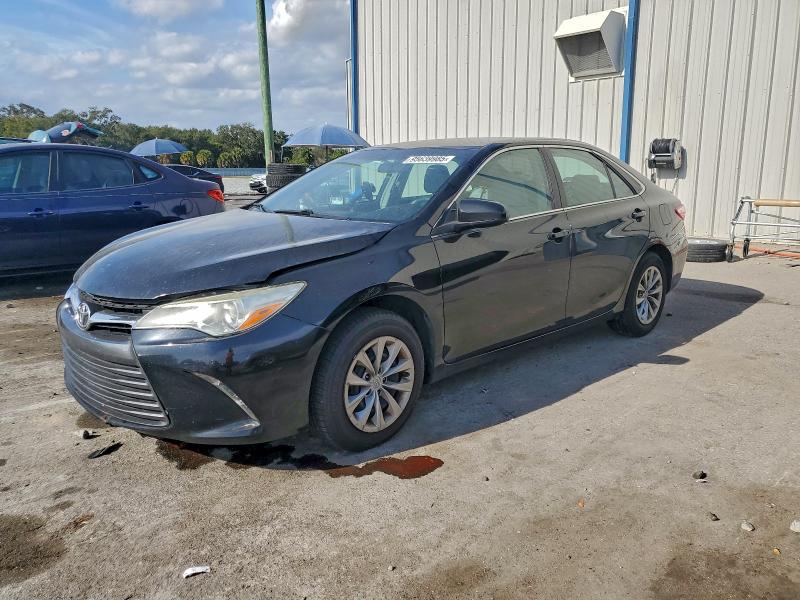 TOYOTA CAMRY LE 2015 with VIN 4T1BF1FK1FU934574 - Photo from auction
