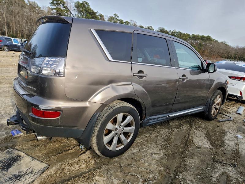 Photo 3 from auction – 2011 MITSUBISHI OUTLANDER with VIN JA4JS4AX3BU009296